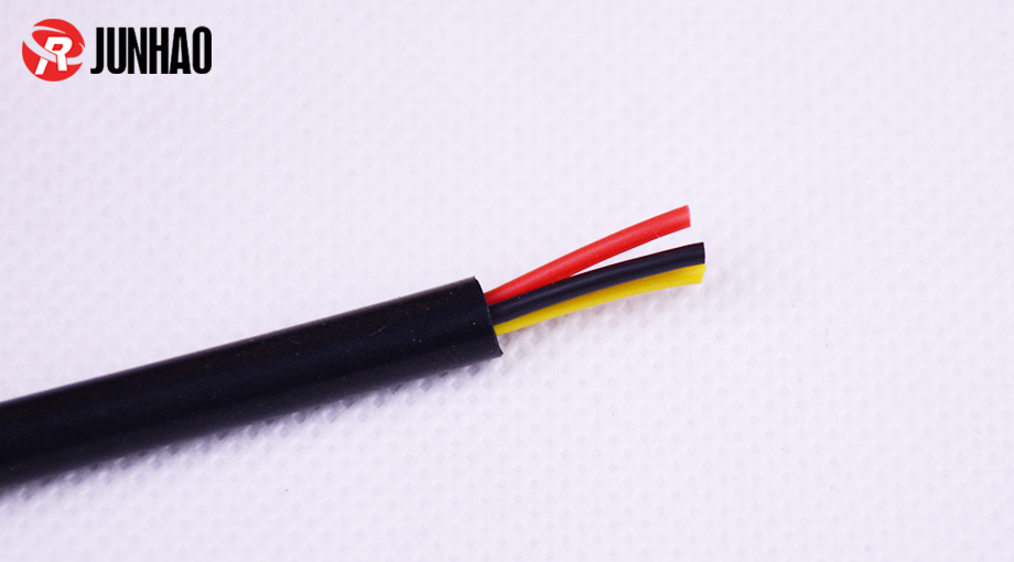 6 mm black 3 core plug cable 
